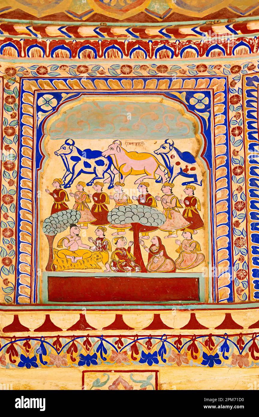 Peintures mythologiques colorées sur le plafond de Goenka Chhatri, situé près du fort de Shivgarh, maintenant converti en un hôtel du patrimoine. Il a été construit par Banque D'Images