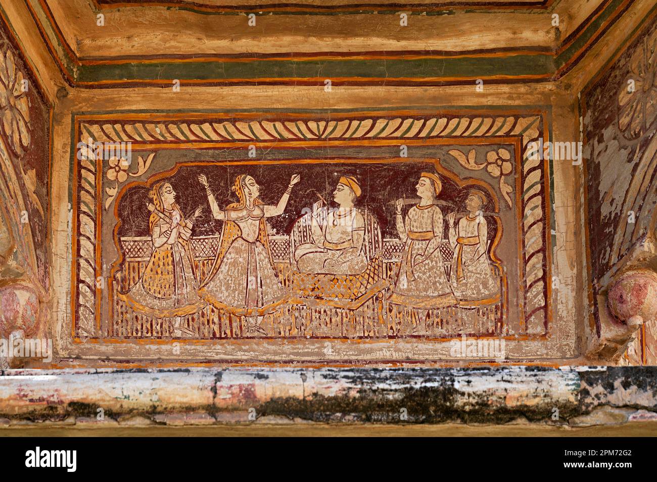 Peintures mythologiques colorées sur le mur intérieur d'un vieux chhatri (cénotaphe), Seth Anantram Podar et la famille ki smarak rupi chhatri, situé dans RAM Banque D'Images