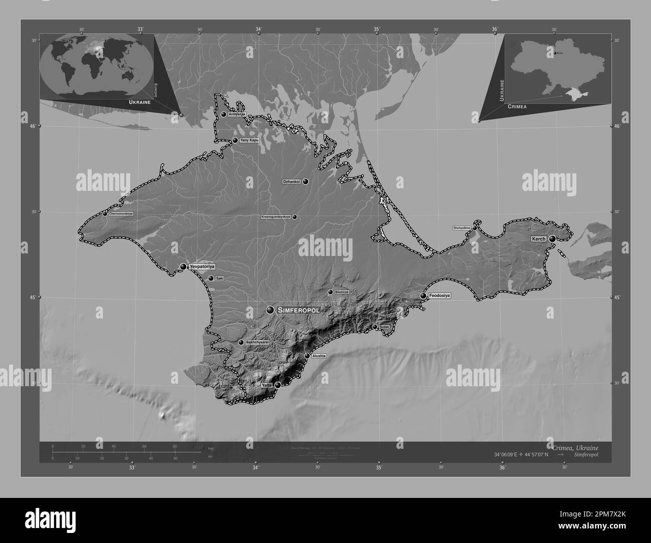 Crimée, République autonome d'Ukraine. Carte d'altitude à deux niveaux avec lacs et rivières. Lieux et noms des principales villes de la région. Angle auxilia Banque D'Images