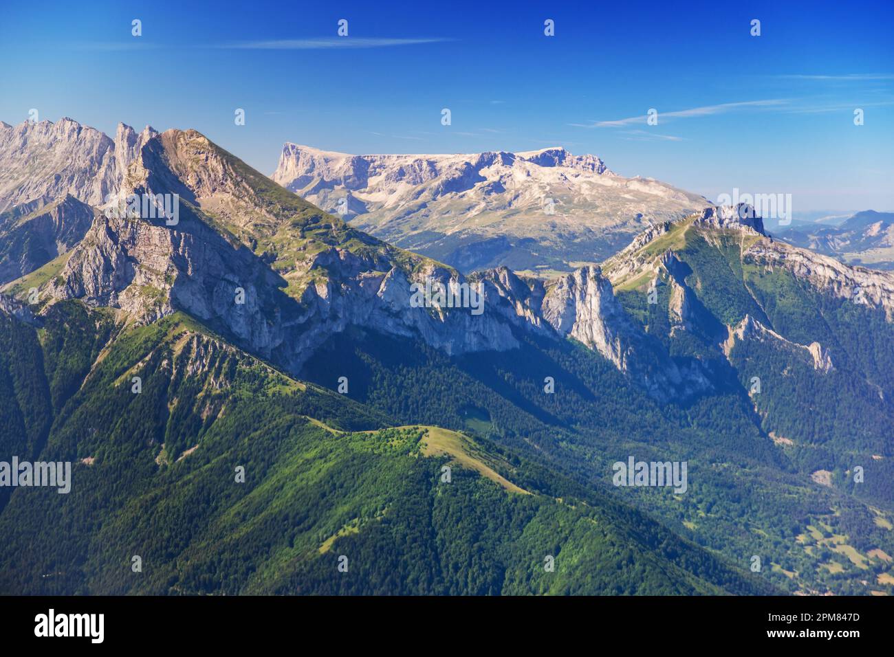 France, Hautes Alpes, massif du Dévoluy, plateau de Bure (vue aérienne) Banque D'Images