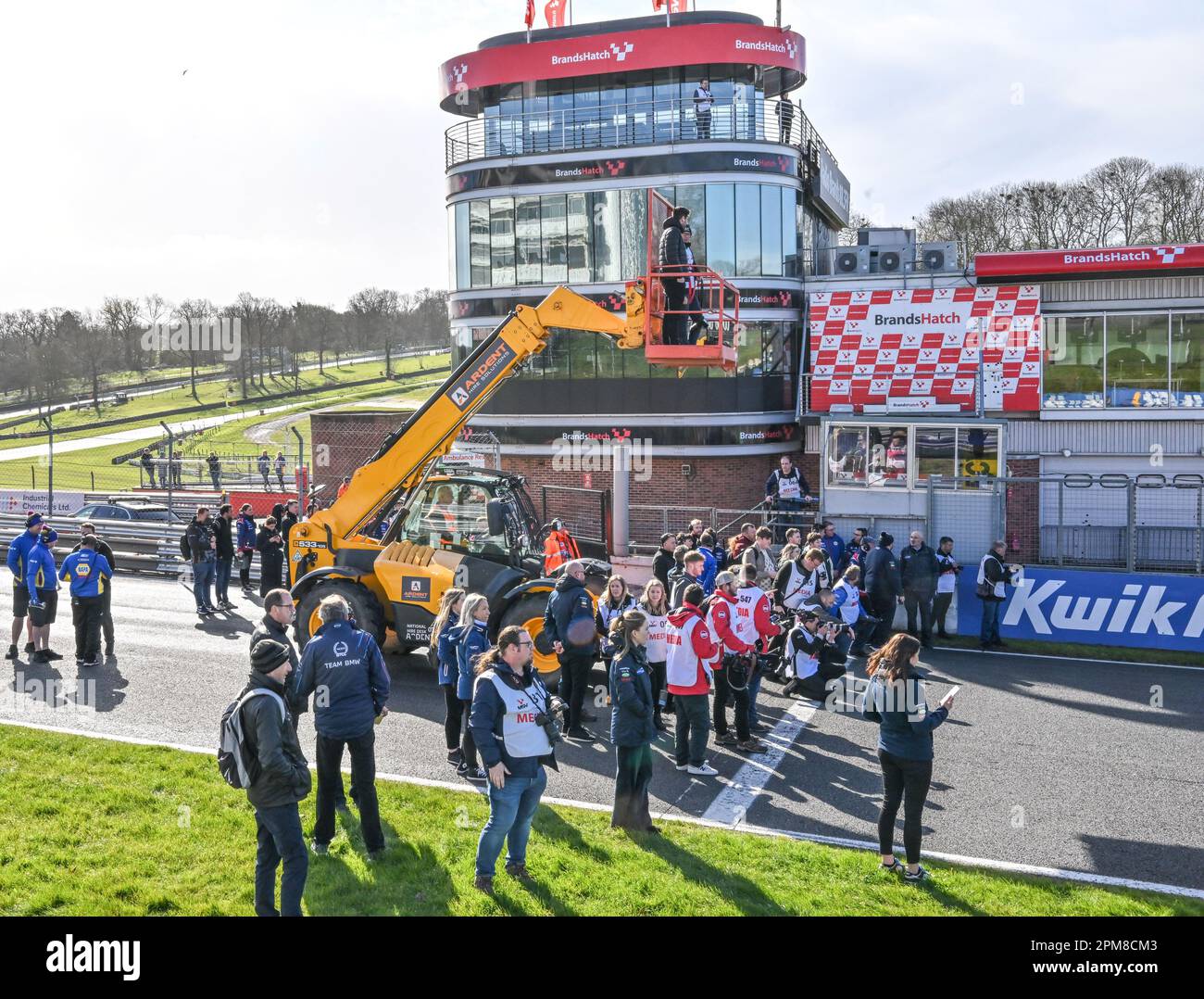 Longfield, Royaume-Uni. 12th avril 2023. Brands Hatch circuit, Longfield, Kent, Royaume-Uni, le 12 avril 2023. Les médias au lancement de la saison 2023 du Kwik Fit British Touring car Championships (BTCC) au circuit Brands Hatch, Longfield, Kent, Royaume-Uni, le 12 avril 2023. Credit: Francis Knight/Alay Live News Banque D'Images