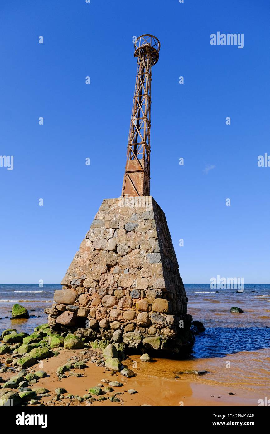 Pierre Riga Ruines de l'ancien phare de Kurmrags sur la rive du golfe de Riga ...