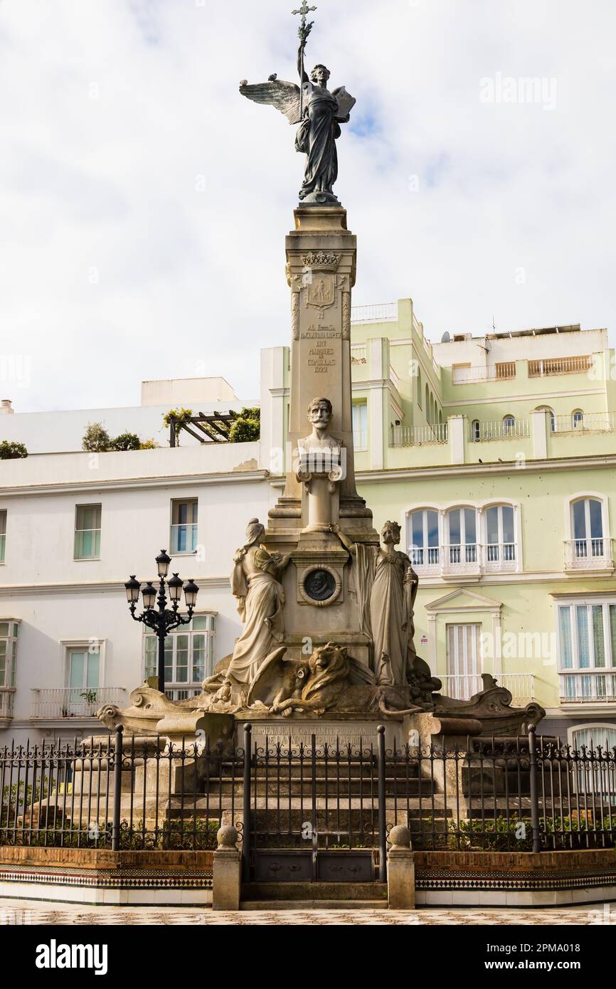 Monumento al marques de Comillas, Claudio Lopez y Bru. alameda Apodaca. Cadix, Andalousie, Espagne. Colonne Monument. Clavio lopez, statue, Banque D'Images