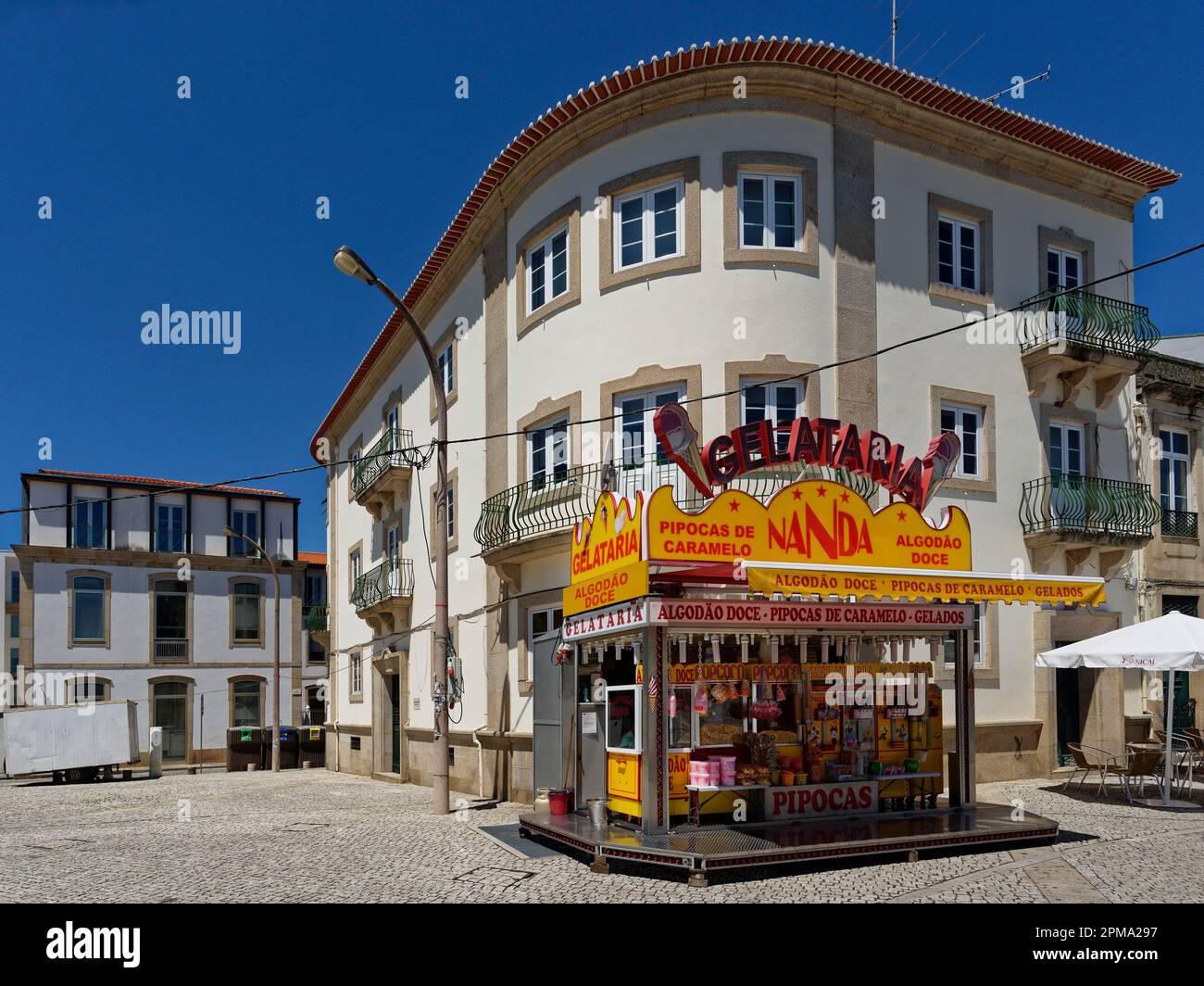 Stands, Praca Camilo Castelo Branco, Vila Real, Portugal Banque D'Images