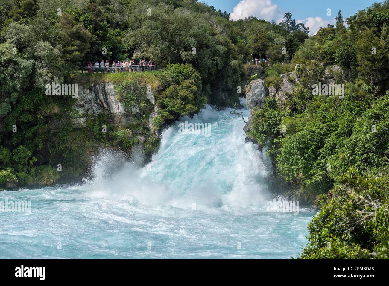 Huka Falls sur le fleuve Waikato à Taupo, Île du Nord, Nouvelle-Zélande Banque D'Images