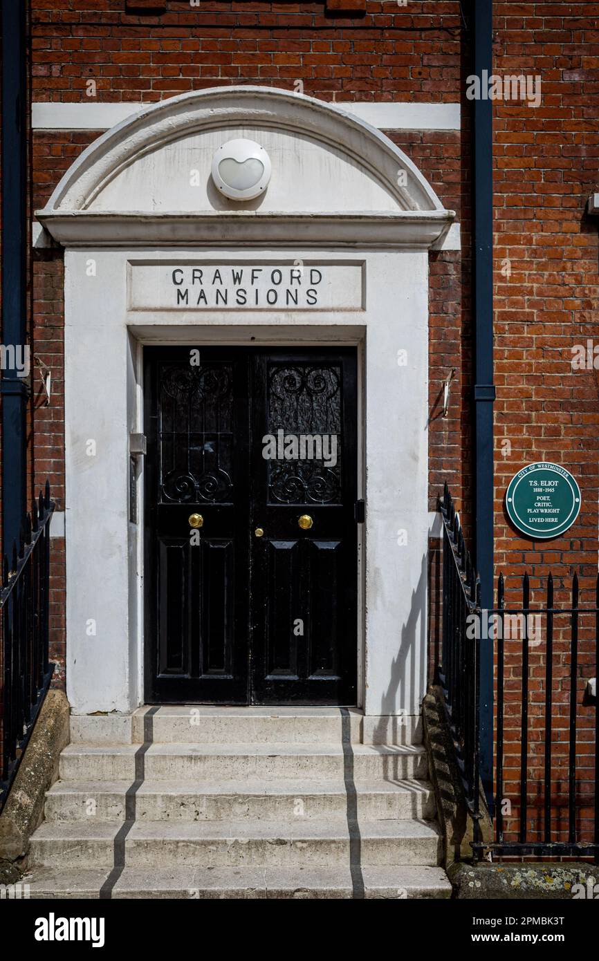 L'ancienne maison de TS Eliot à Crawford Mansions 62 Crawford St London. ÉcritationT de plaque verte. S. Eliot 1888-1965 poète, critique, dramaturge vivait ici. Banque D'Images
