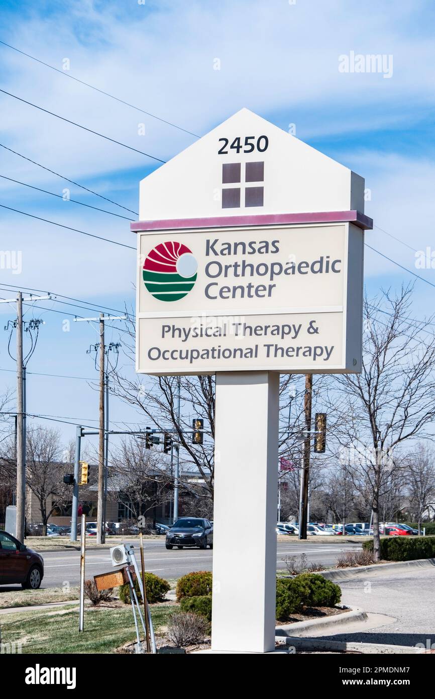 Affiche publicitaire du Kansas Orthopédic Center for Physical Therapy & Occupational Therapy à Wichita, Kansas, États-Unis. Banque D'Images