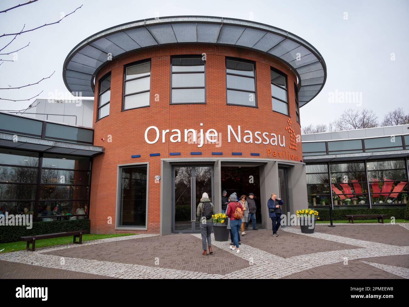 Vue du pavillon Oranje Nassau un des trois « bâtiments fleuris » situés dans le parc Keukenhof, Amsterdam, pays-Bas. Banque D'Images