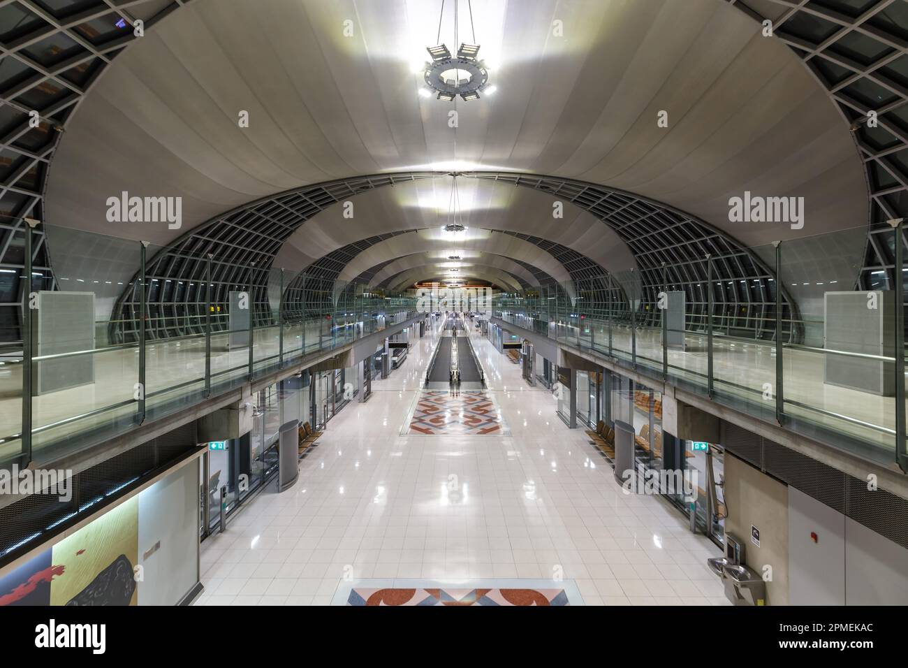 Bangkok, Thaïlande - 10 février 2023 : terminal de l'aéroport Suvarnabhumi BKK à Bangkok, Thaïlande. Banque D'Images