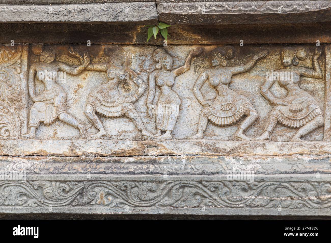 Inde, Karnataka, Hampi, classée au patrimoine mondial de l'UNESCO, enceinte royale, Mahavani Dibba, Frise dansante Banque D'Images