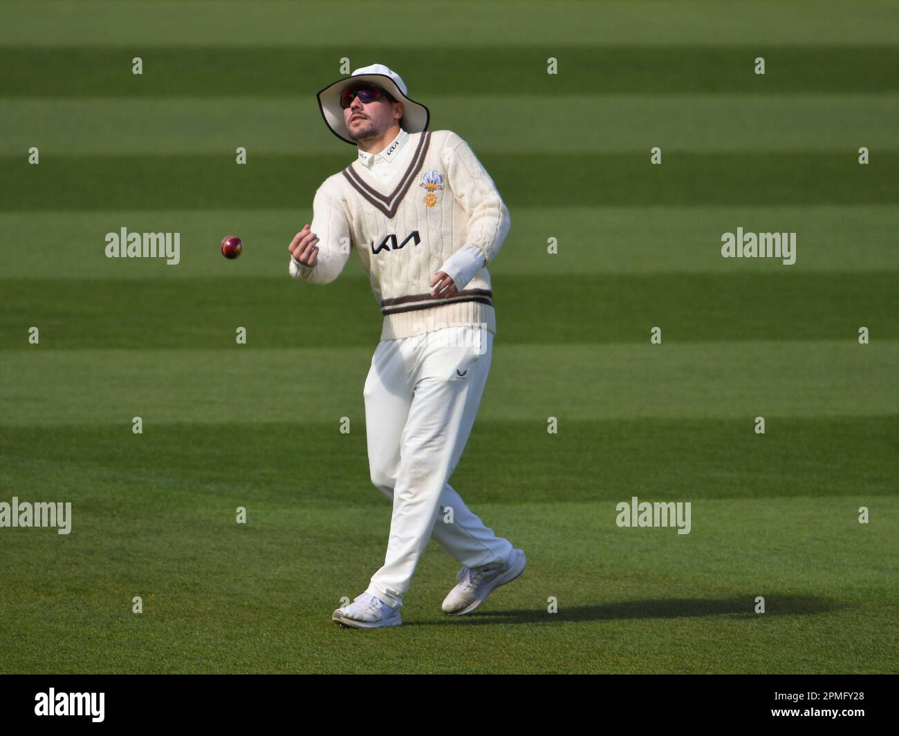 The Kia Oval, Londres, Royaume-Uni. 13th avril 2023. Rory Burns de Surrey le jour 1 de la LV=Insurance County Championship Division un match entre Surrey et Hampshire: Credit: Ashley Western/Alamy Live News Banque D'Images
