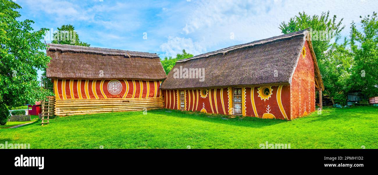 Panorama des maisons reconstituées de Trypil dans la réserve historique et culturelle 'Culture de Trypil', Talne, Ukraine Banque D'Images