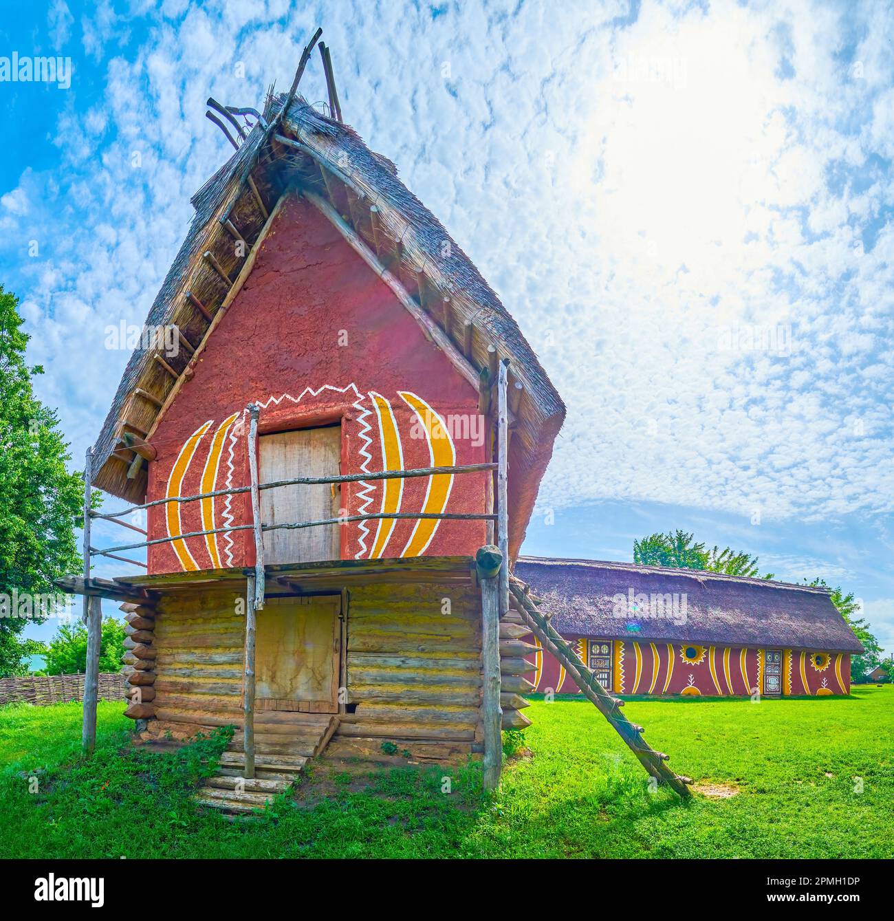 Maisons en adobe de l'âge du cuivre reconstruites dans le musée de la culture Trypil dans le village de Talne, en Ukraine Banque D'Images