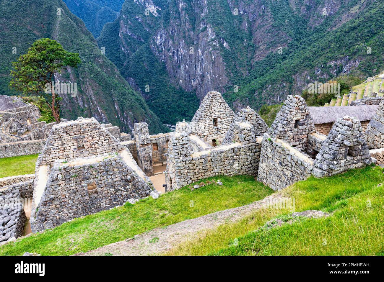 Machu Picchu, site classé au patrimoine mondial de l'UNESCO, ville en ruines des Incas, Cordillère des Andes, province d'Urubamba, Cusco, Pérou, Amérique du Sud Banque D'Images