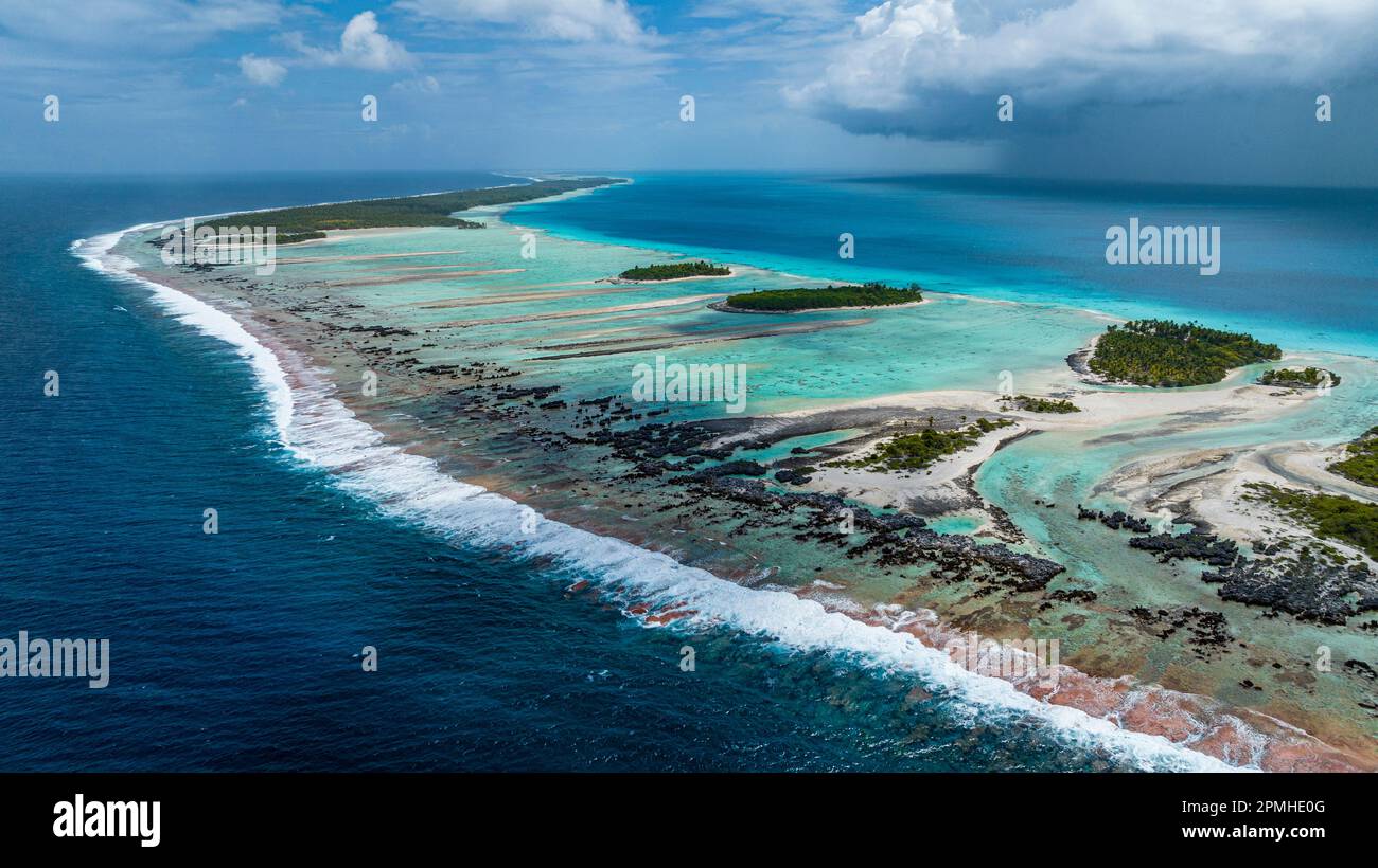 Antenne des récifs surélevés de l'Ile aux Recifs, atoll de Rangiroa, Tuamotus, Polynésie française, Pacifique Sud, Pacifique Banque D'Images