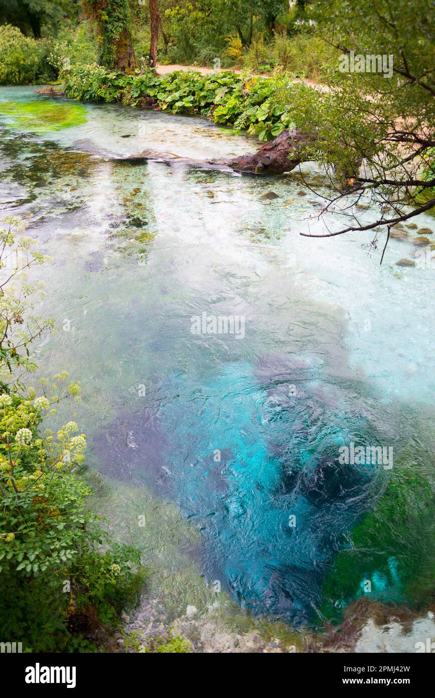 Œil bleu, ressort de Karst, Syri i Kalter, rivière Bistrica, Saranda, Albanie, œil bleu Banque D'Images