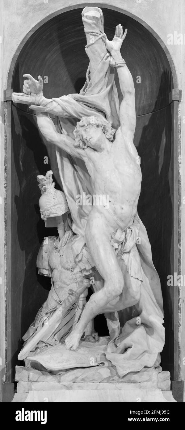 GENOVA, ITALIE - 7 MARS 2023 : la statue en marbre de Saint-Jean Sebastian dans l'église Basilique de Santa Maria Assunta par Pierre Puget (1620-1694) Banque D'Images