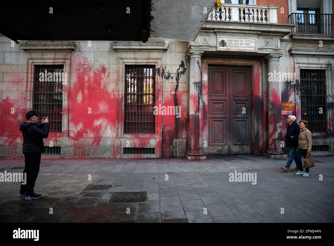 Facade of the headquarters of the General Directorate of Public Faith