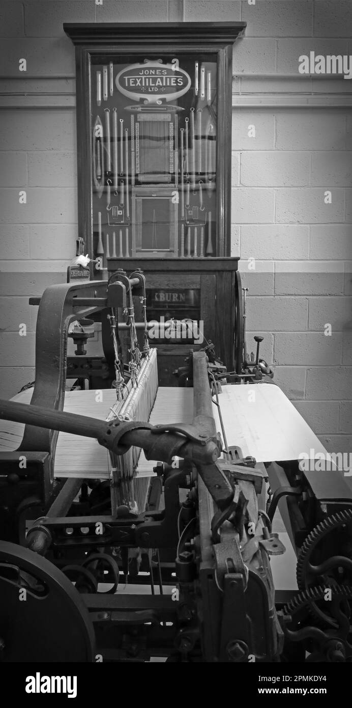 Jones Textilaties Ltd Display - 1082 Burnley Road East, Water, Rossendale, Lancashire, Angleterre, ROYAUME-UNI - BW Banque D'Images