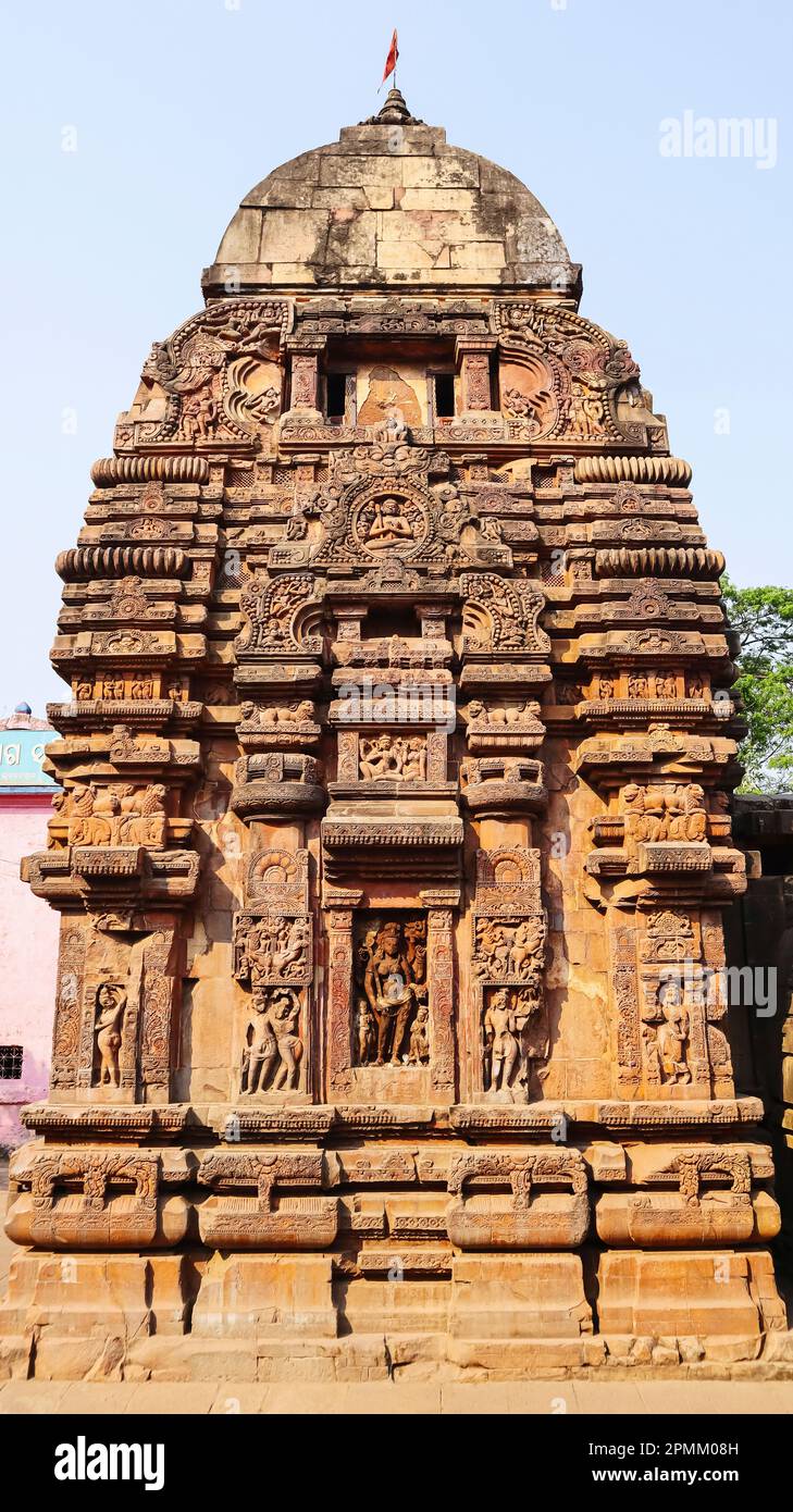 Sculptures de Dieu hindou et de déesse sur le côté ouest de Baitala Deula, Bhubaneshwar, Odisha, Inde. Banque D'Images