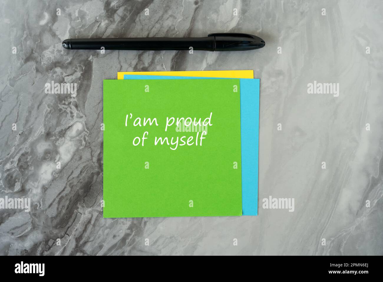 Note papier avec texte - je suis fier de moi-même Banque D'Images