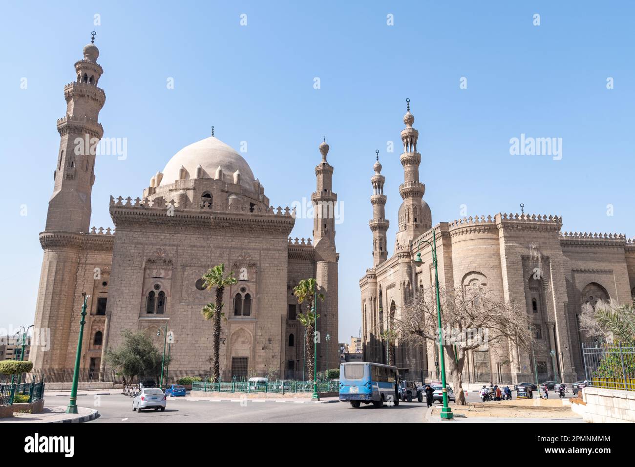 Une vue de la mosquée-Madrasa du sultan Hasan et de la mosquée Al-Rifai au Caire, Egypte Banque D'Images