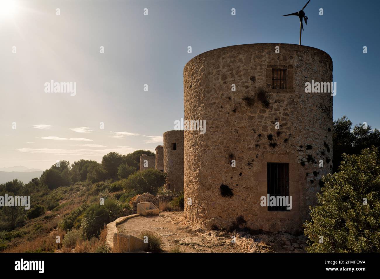 ELS Molins de la Plana de Xàbia (Jávea) anciens moulins à vent cylindriques du 14th et 18th siècle pour moudre des céréales, Alicante, Espagne, Europe Banque D'Images