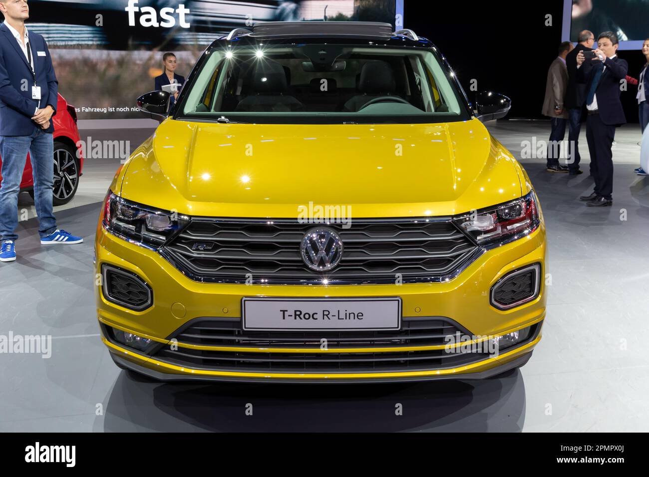 Volkswagen T-Roc R-Line au salon de l'automobile IAA de Francfort. Allemagne - 12 septembre 2017. Banque D'Images