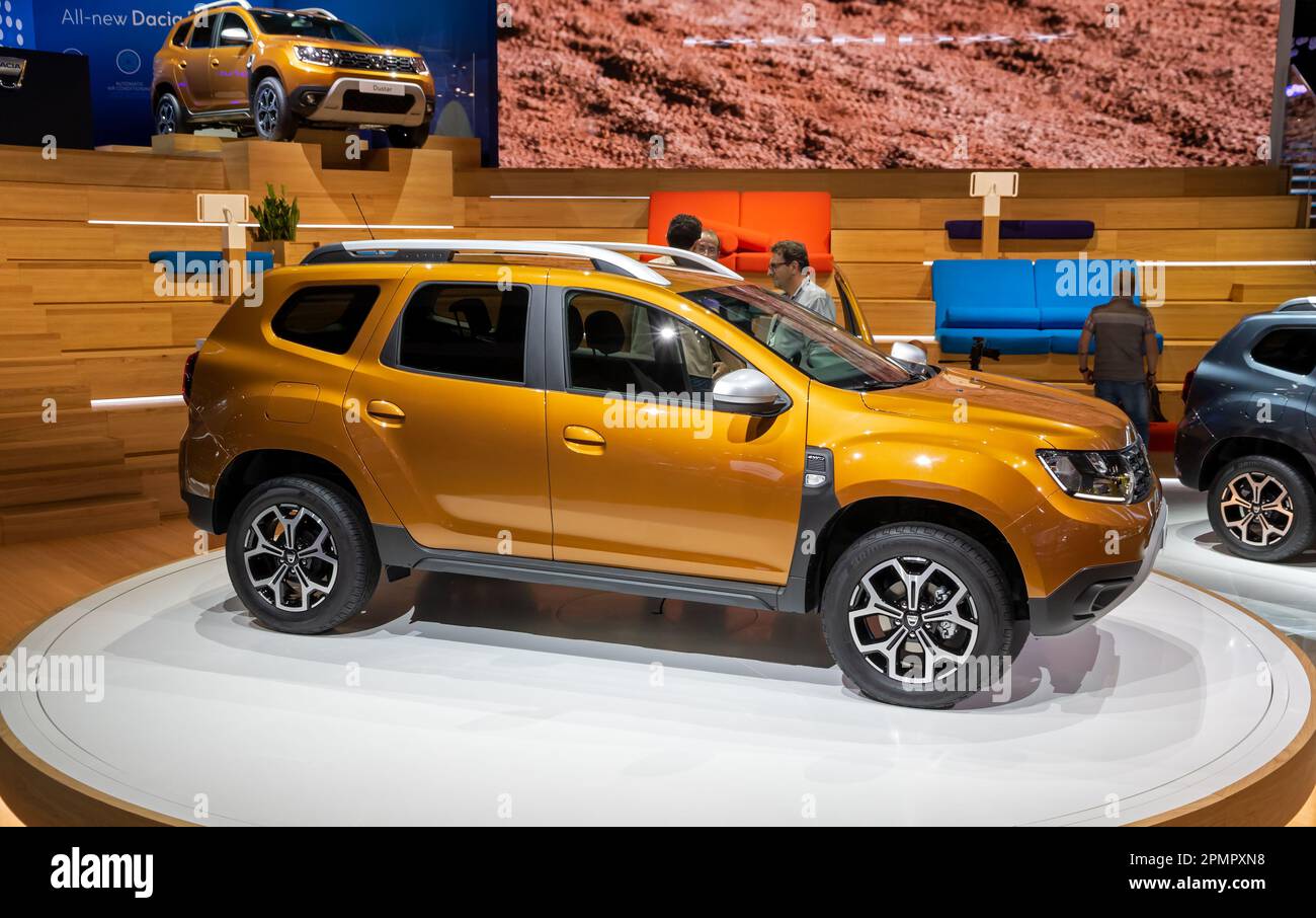 Voiture Dacia Duster au salon de l'automobile IAA de Francfort. Allemagne - 12 septembre 2017. Banque D'Images