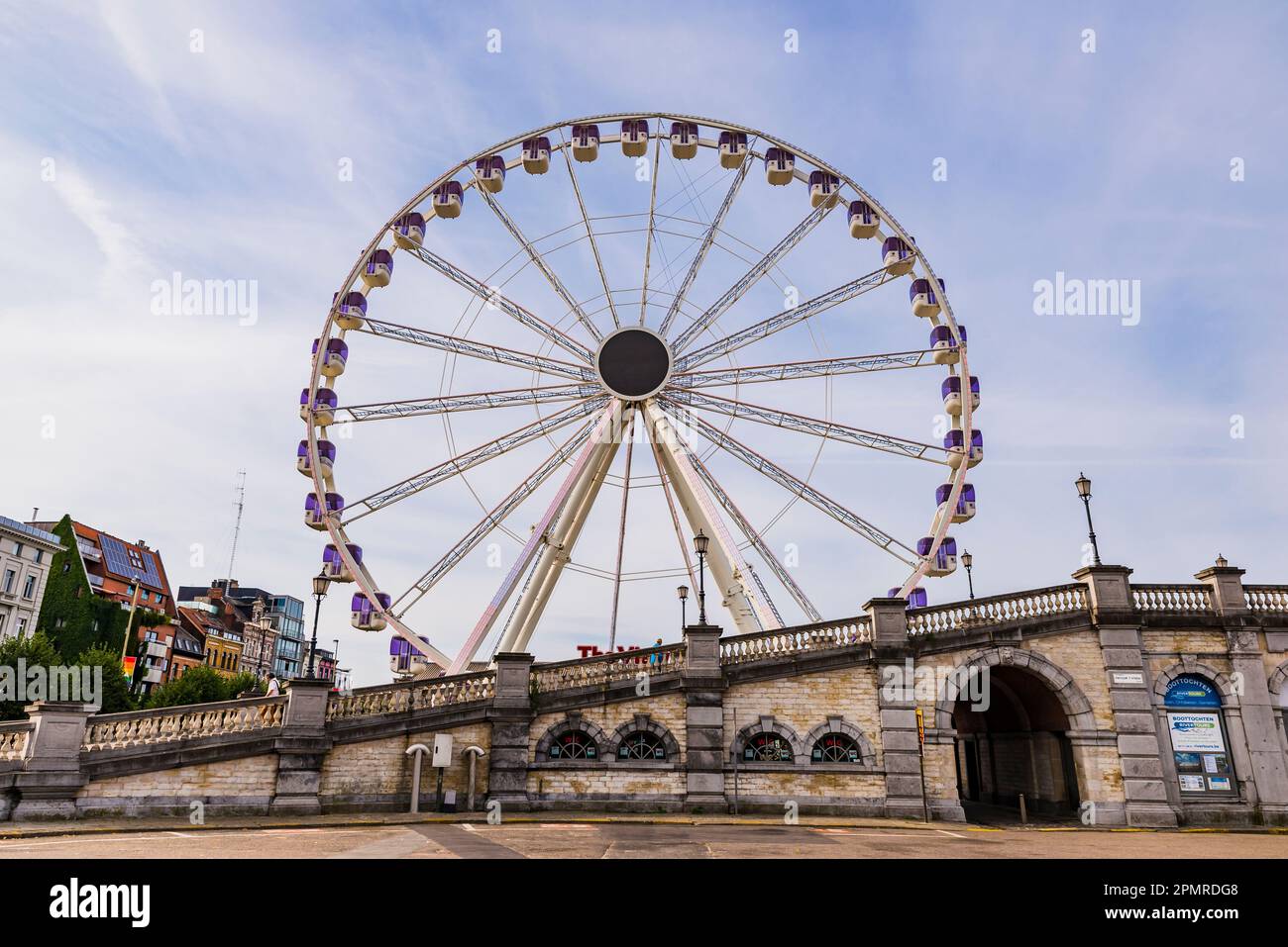 La vue, la grande roue d'Anvers à Steenplein. Anvers, région flamande, Belgique, Europe Banque D'Images