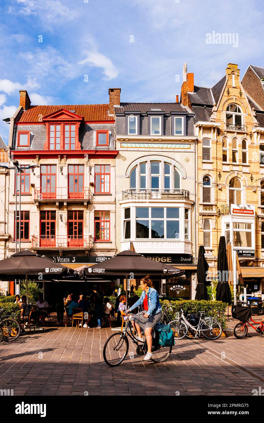 Atmosphère dans le Sint-Baafsplein, le coeur de la ville. Vue partielle. Gand, Flandre orientale, région flamande, Belgique, Europe Banque D'Images