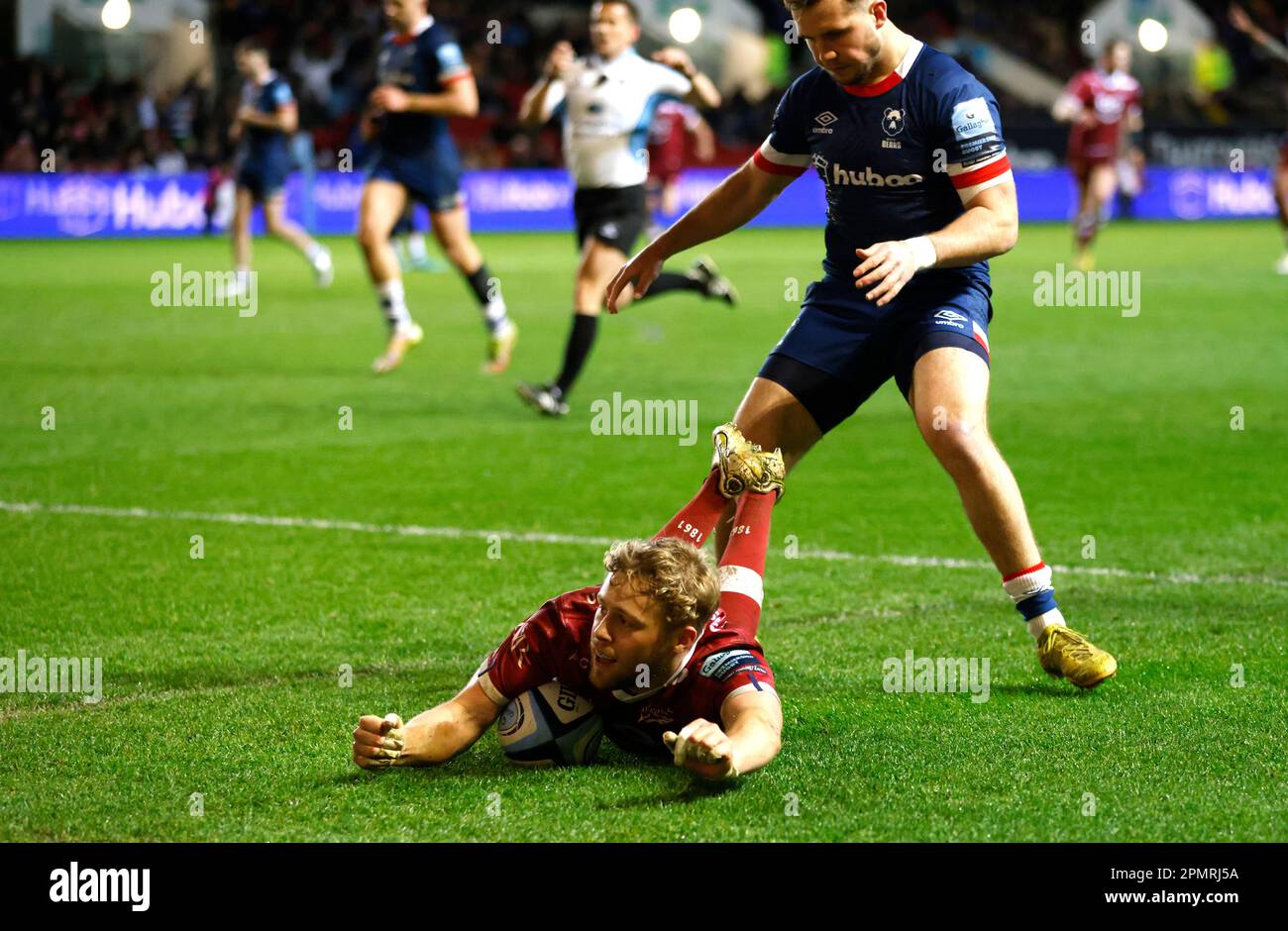 Solde Gus Warr marque la troisième tentative de son côté pendant le match Gallagher Premiership à Ashton Gate, Bristol. Date de la photo: Vendredi 14 avril 2023. Banque D'Images