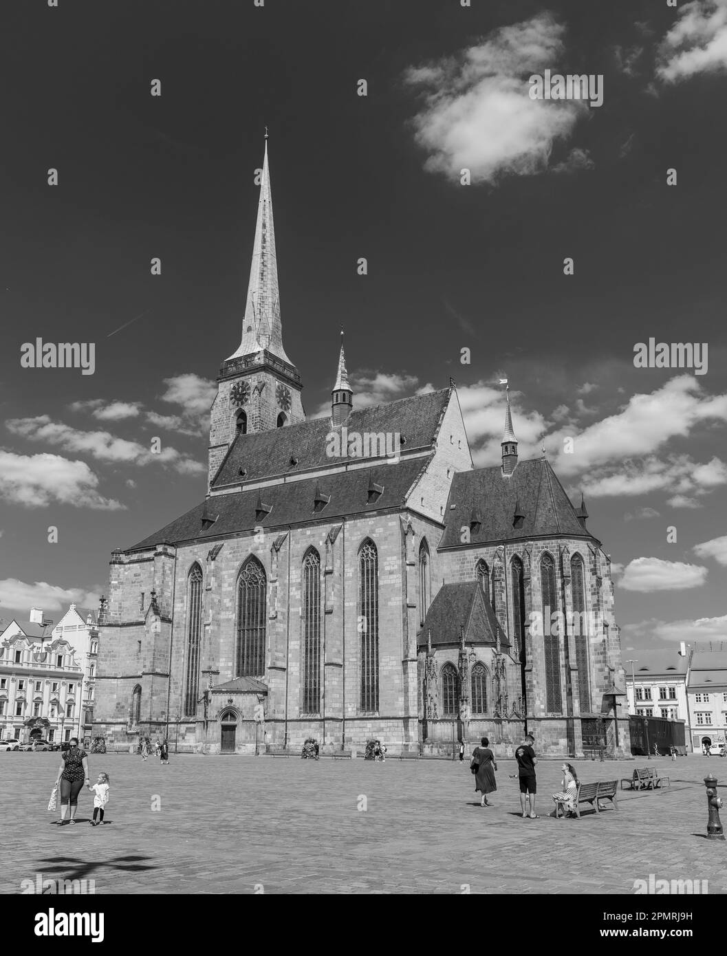 PILSEN, RÉPUBLIQUE TCHÈQUE, EUROPE - la Cathédrale de Saint Bartholomée, une église gothique sur la place principale de Pilsen. Banque D'Images
