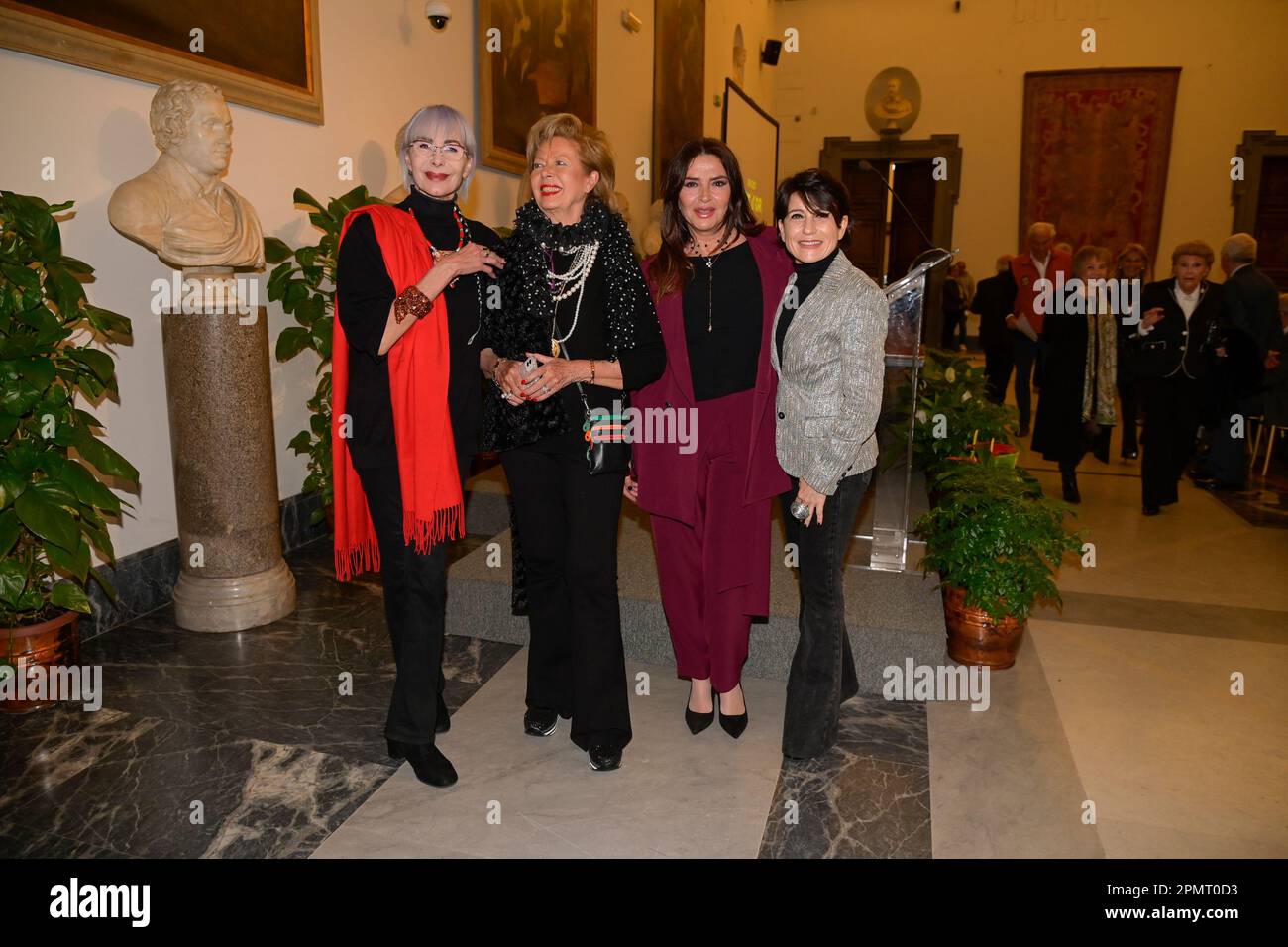 Rome, Italie. 14th avril 2023. Ottavia Fusco (l), Regina Schrecker (c), Francesca Rettondini (c) et Cinzia Tedesco (r) assistent à l'édition III des prix Spazio Art d'Or à Sala della Protomoteca à Campidoglio. (Photo de Mario Cartelli/SOPA Images/Sipa USA) crédit: SIPA USA/Alay Live News Banque D'Images