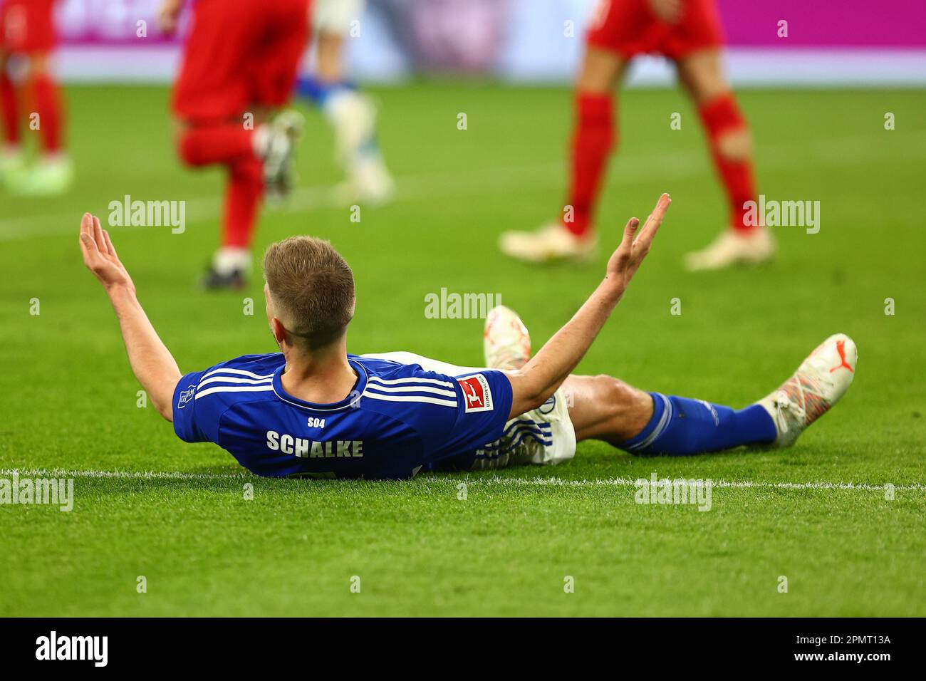 Simon Terodde (FC Schalke 04) GER, FC Schalke 04 contre Hertha BSC, Fussball, 1. Bundesliga, 28. SPIELTAG, SPIELZEIT 2022/2023, 14.04.2023 LA RÉGLEMENTATION DFL INTERDIT TOUTE UTILISATION DE PHOTOGRAPHIES COMME SÉQUENCES D'IMAGES ET/OU QUASI-VIDÉO. Credit: ANT Palmer/Alamy Live News Banque D'Images