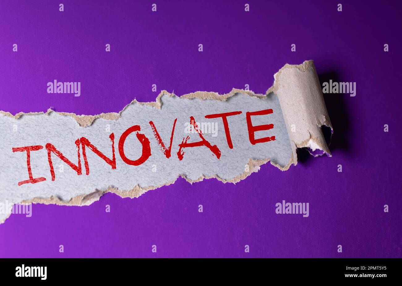 Définition du mot innovation. Innovation mise en évidence par un marqueur vert. Banque D'Images