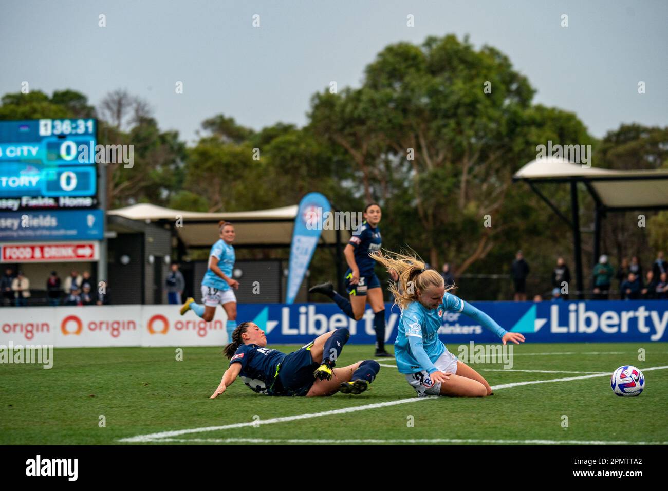 Victoria, Australie. 15th avril 2023. 15 avril 2023. Casey Fields, Victoria, Australie. La balle de match avant la finale d'élimination entre Melbourne City FC et Melbourne Victory. Credit: James Forrester/Alay Live News Banque D'Images