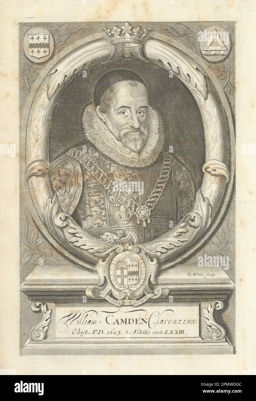 WILLIAM CAMDEN. Portrait. Frontispice de Camden's Britannia 1722 old print Banque D'Images