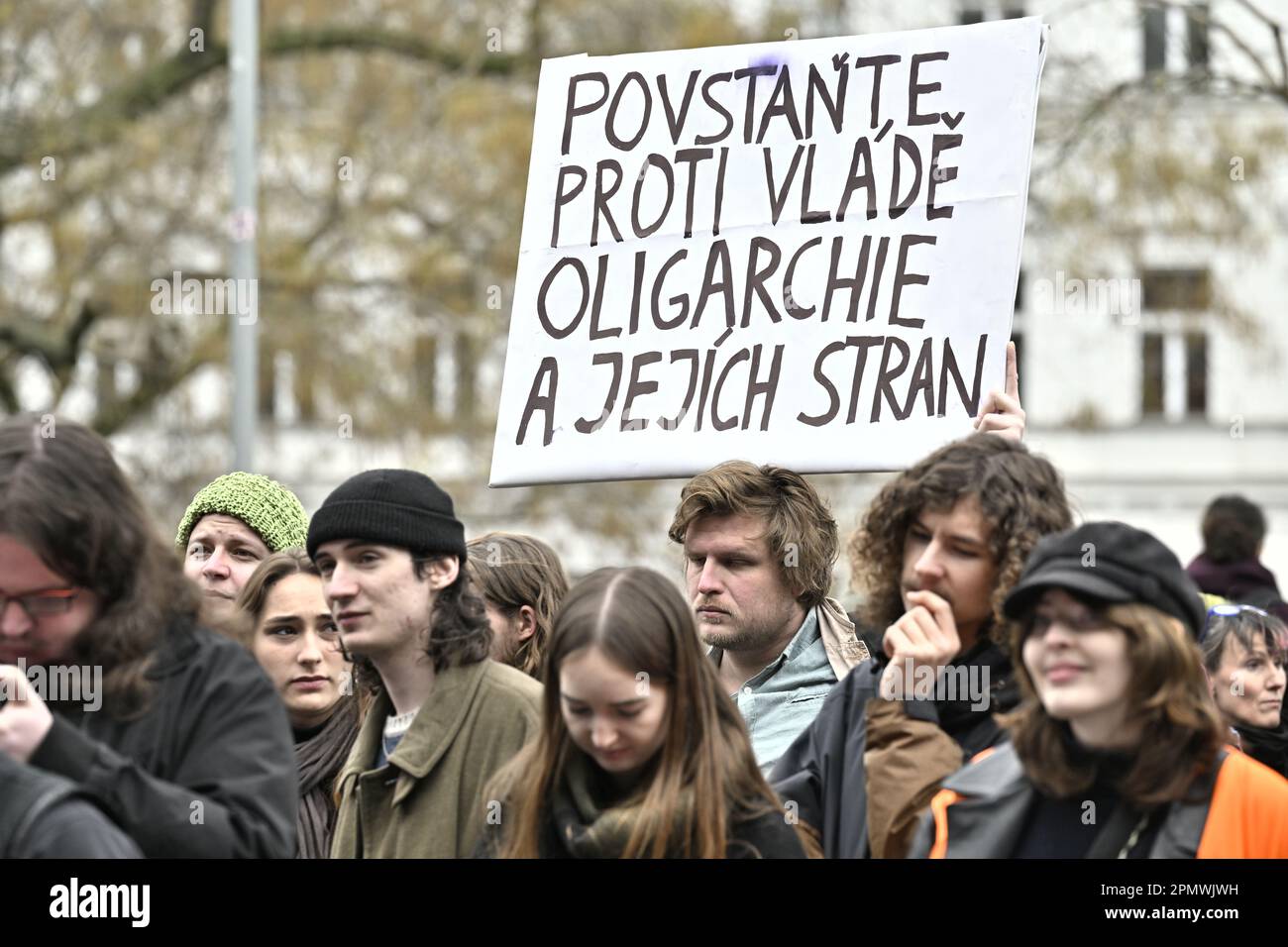 Prague, République tchèque. 15th avril 2023. La manifestation d'ONG écologiques et sociales sous le slogan "un hiver jamais aussi cher: Contre la pauvreté énergétique, pour une énergie propre et un logement pour tous" s'est tenue à 15 avril 2023, à Prague, en République tchèque. Crédit : Katerina Sulova/CTK photo/Alamy Live News Banque D'Images