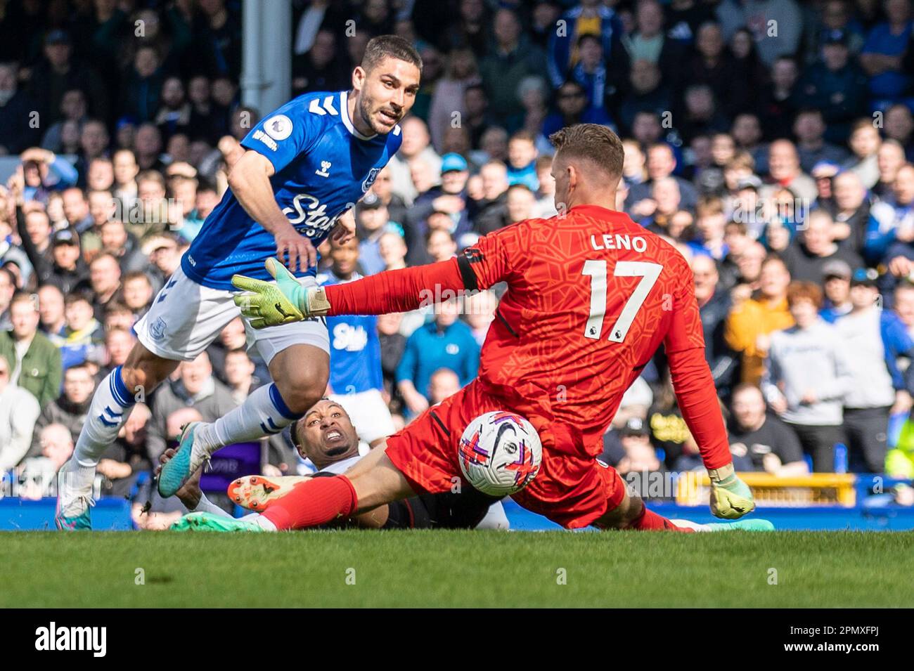 Neal Maupay #20 d'Everton F.C en action pendant le match de la Premier League entre Everton et Fulham à Goodison Park, Liverpool, le samedi 15th avril 2023. (Photo : Mike Morese | MI News) Credit: MI News & Sport /Alay Live News Banque D'Images