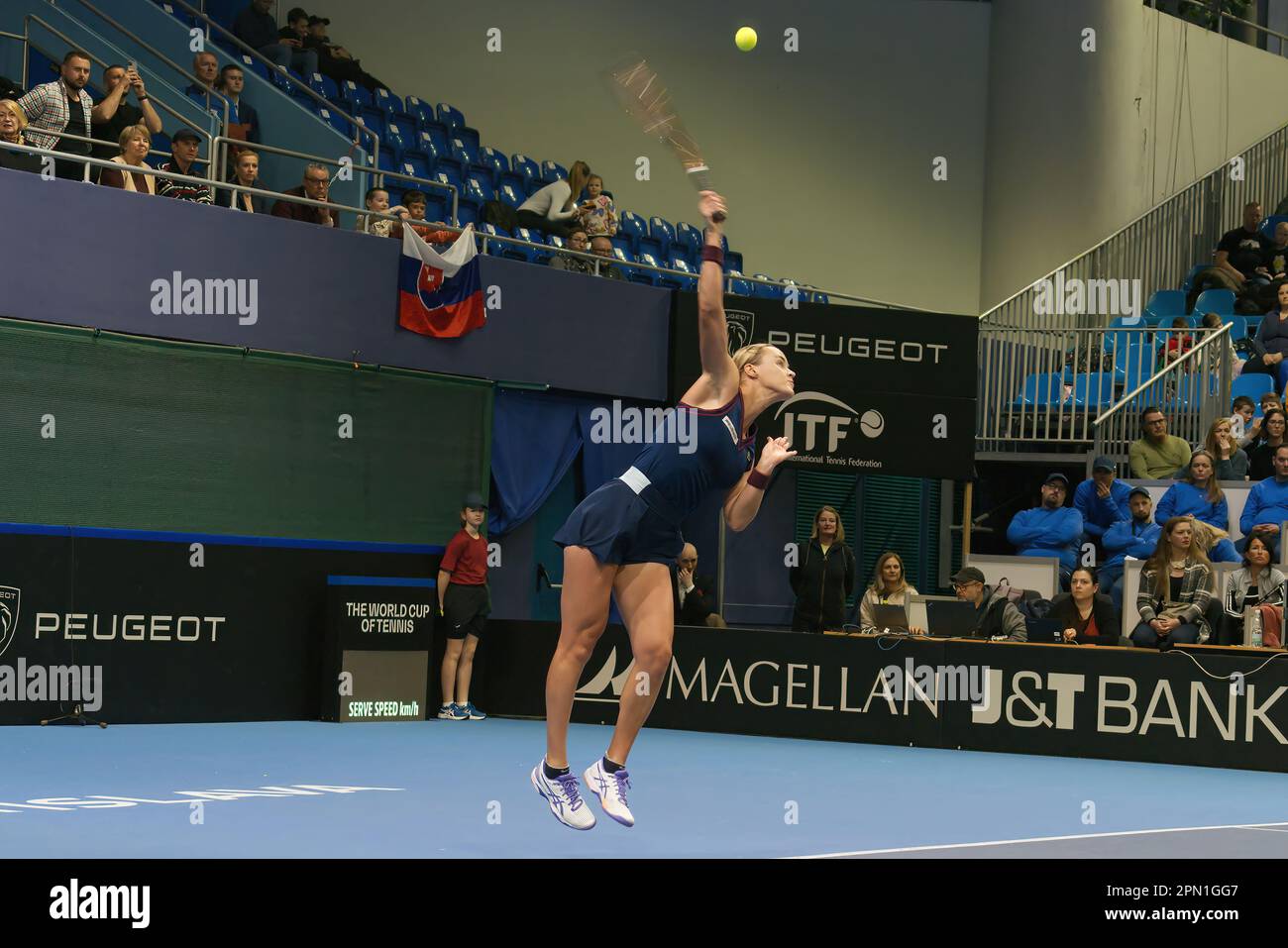 Anna Karolína Schmiedlová lors du match de la coupe du Roi Billie Jean entre la Slovaquie et l'Italie sur 15 avril 2023 à Bratislava, Slovaquie. Banque D'Images