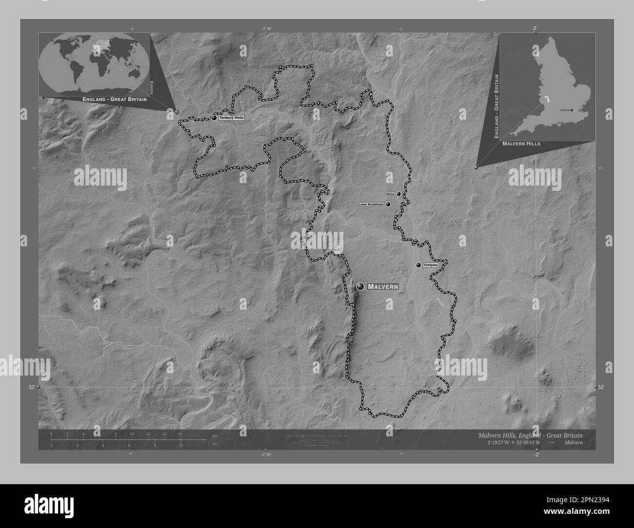 Malvern Hills, quartier non métropolitain d'Angleterre - Grande-Bretagne. Carte d'altitude en niveaux de gris avec lacs et rivières. Emplacements et noms des principales citie Banque D'Images