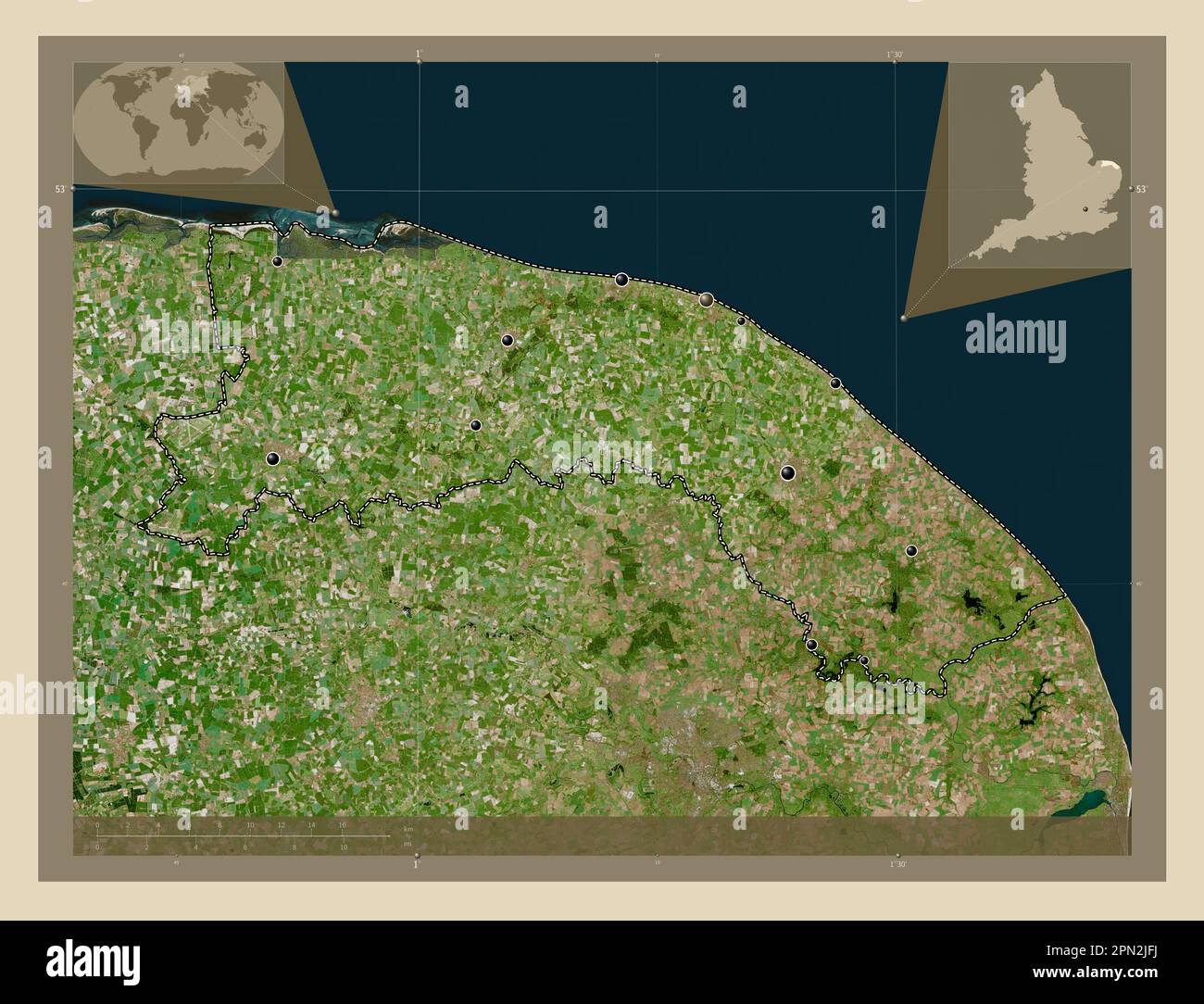 North Norfolk, district non métropolitain d'Angleterre - Grande-Bretagne. Carte satellite haute résolution. Lieux des principales villes de la région. Angle au Banque D'Images