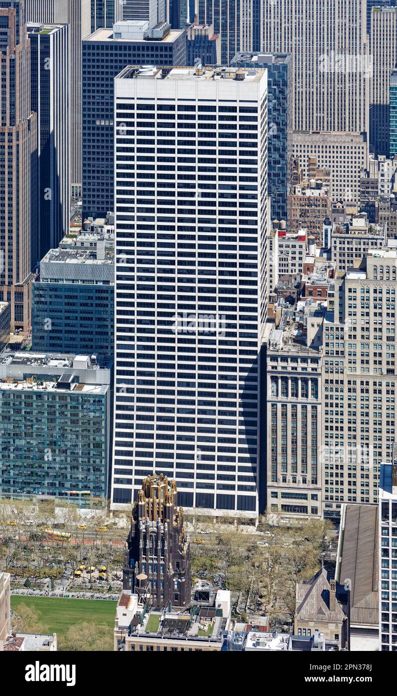 La façade concave caractéristique du W.R. Grace Building a été conçu à l'origine pour le Solow Building, à 15 pâtés de maisons au nord de Midtown Manhattan. Banque D'Images