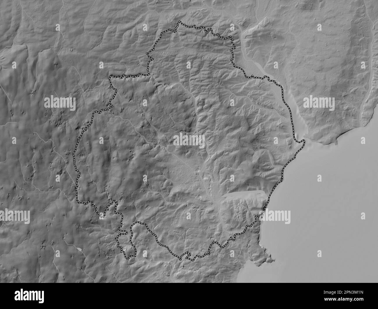 Teignbridge, quartier non métropolitain d'Angleterre - Grande-Bretagne. Carte d'altitude en niveaux de gris avec lacs et rivières Banque D'Images