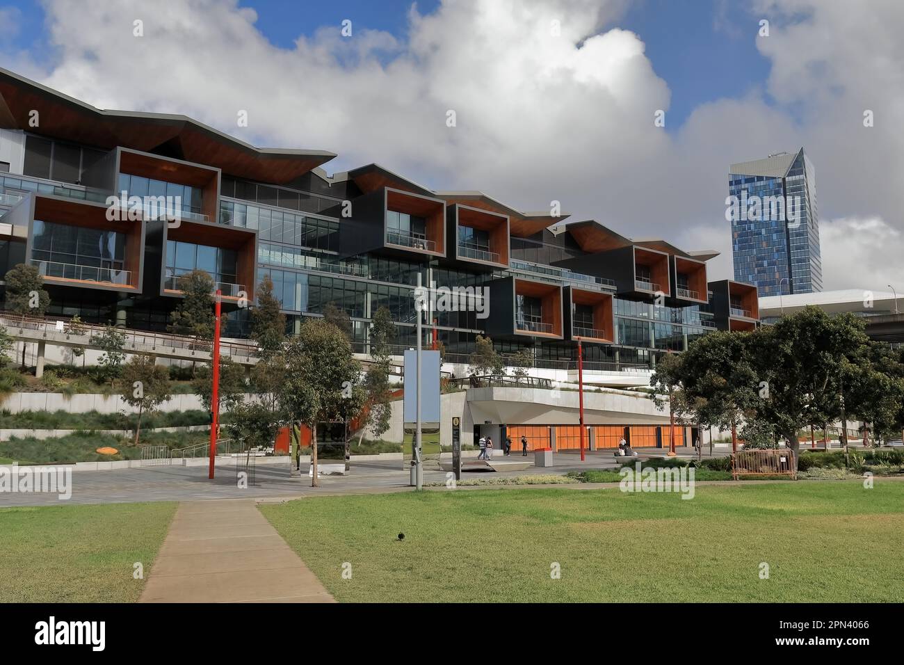 598 bâtiments ICC modernes dans le parc Tumbalong du quartier de Darling Harbour. Sydney-Australie. Banque D'Images