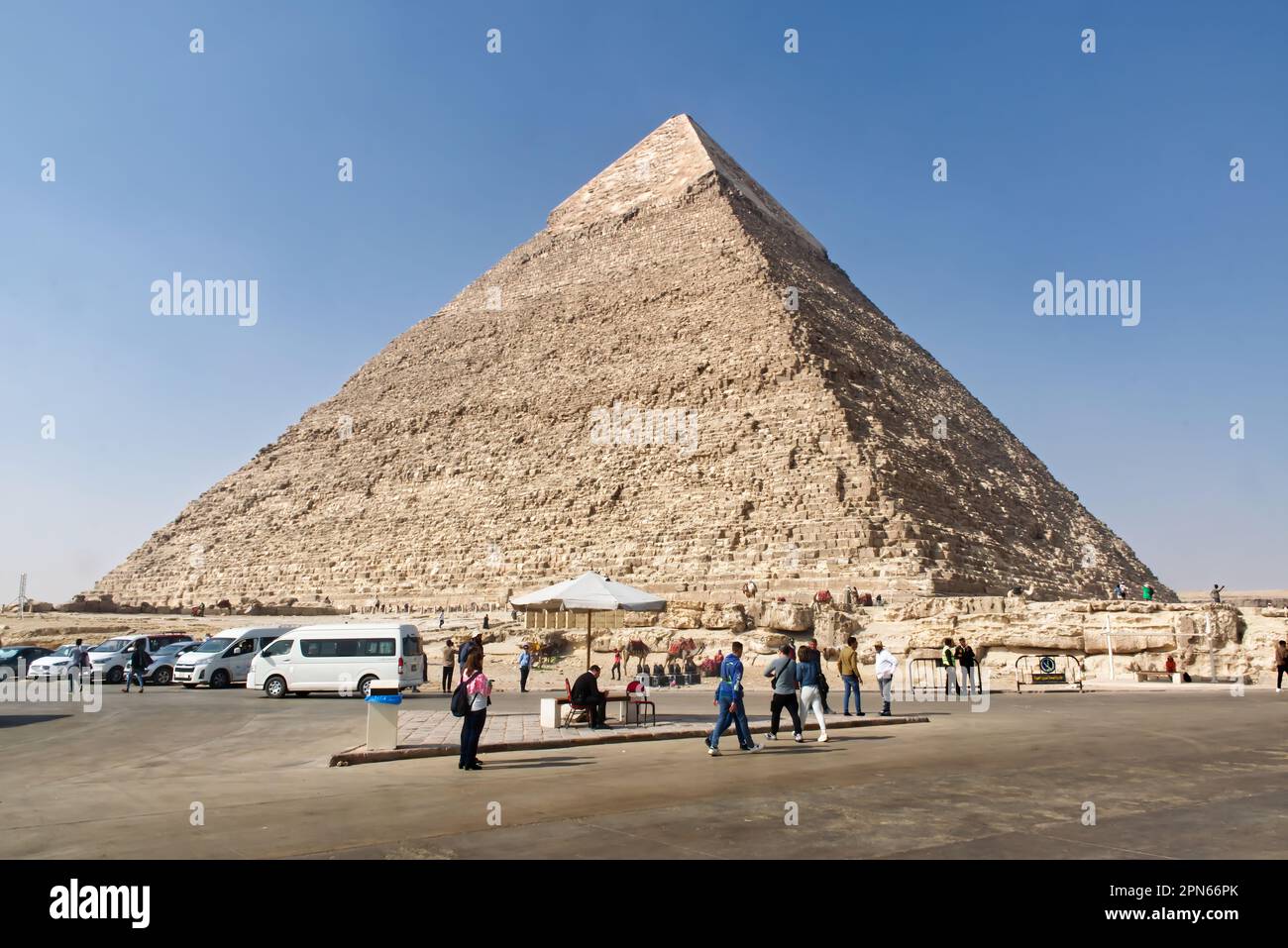 La pyramide de Khafre (Chephren) dans le plateau de Gizeh. Pyramides historiques d'Égypte. Banque D'Images