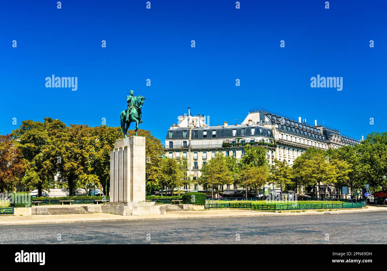 Statue équestre du Maréchal Ferdinand Foch sur la place du Trocadéro à Paris, France Banque D'Images