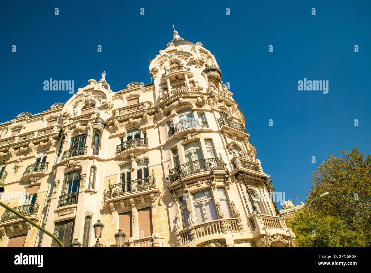 Bâtiment à la décoration historique de la Plaza de Espana à Madrid, Espagne Banque D'Images