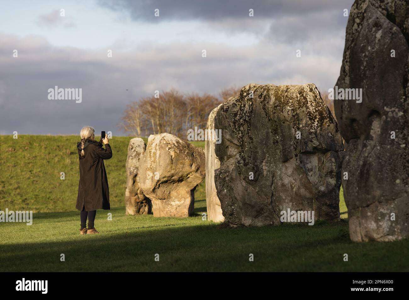 L'Avebury enge et les cercles de pierre le 11th novembre 2022 à Avebury, Wiltshire, Angleterre. Crédit : nouvelles SMP Banque D'Images